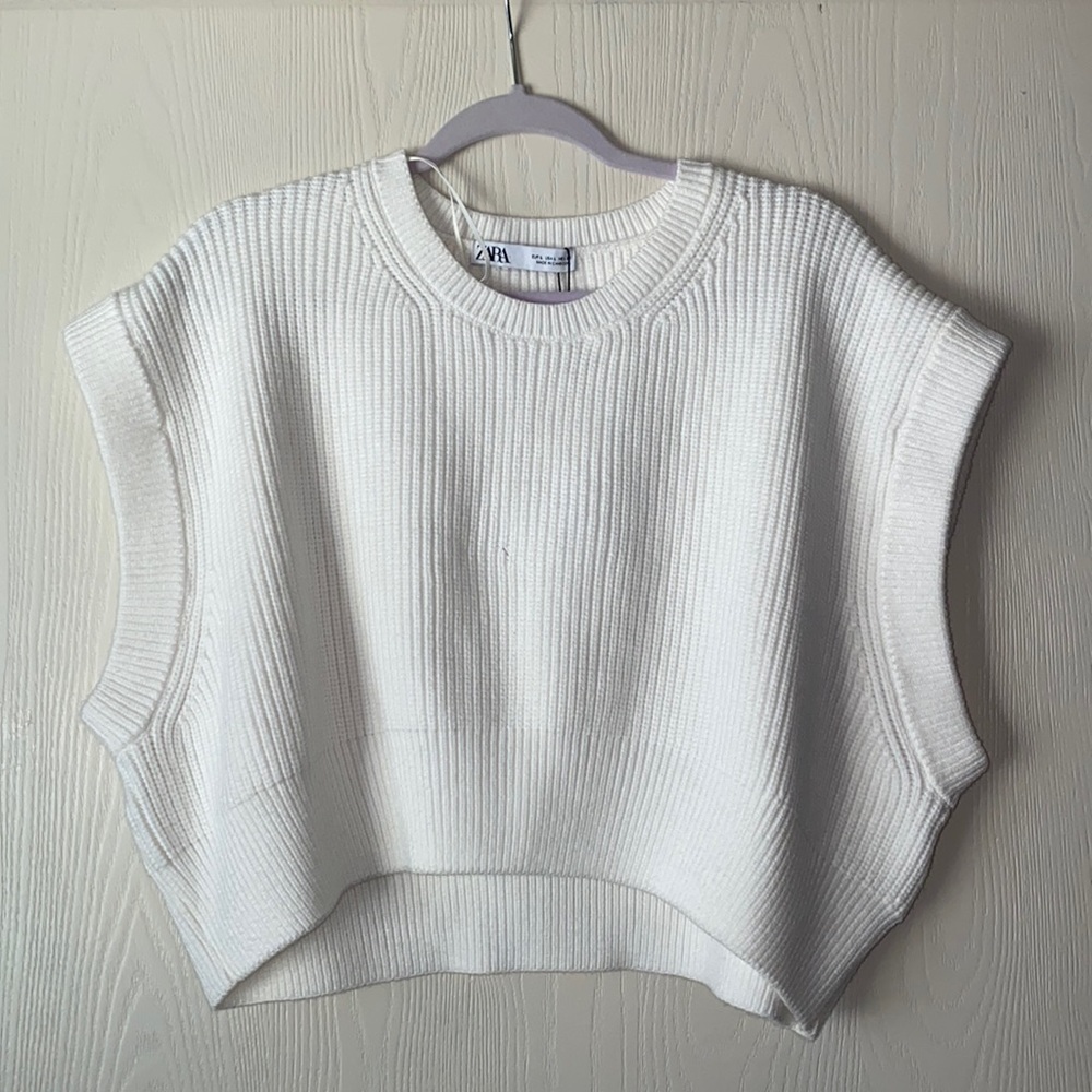 Large Zara knit cropped vest nwt